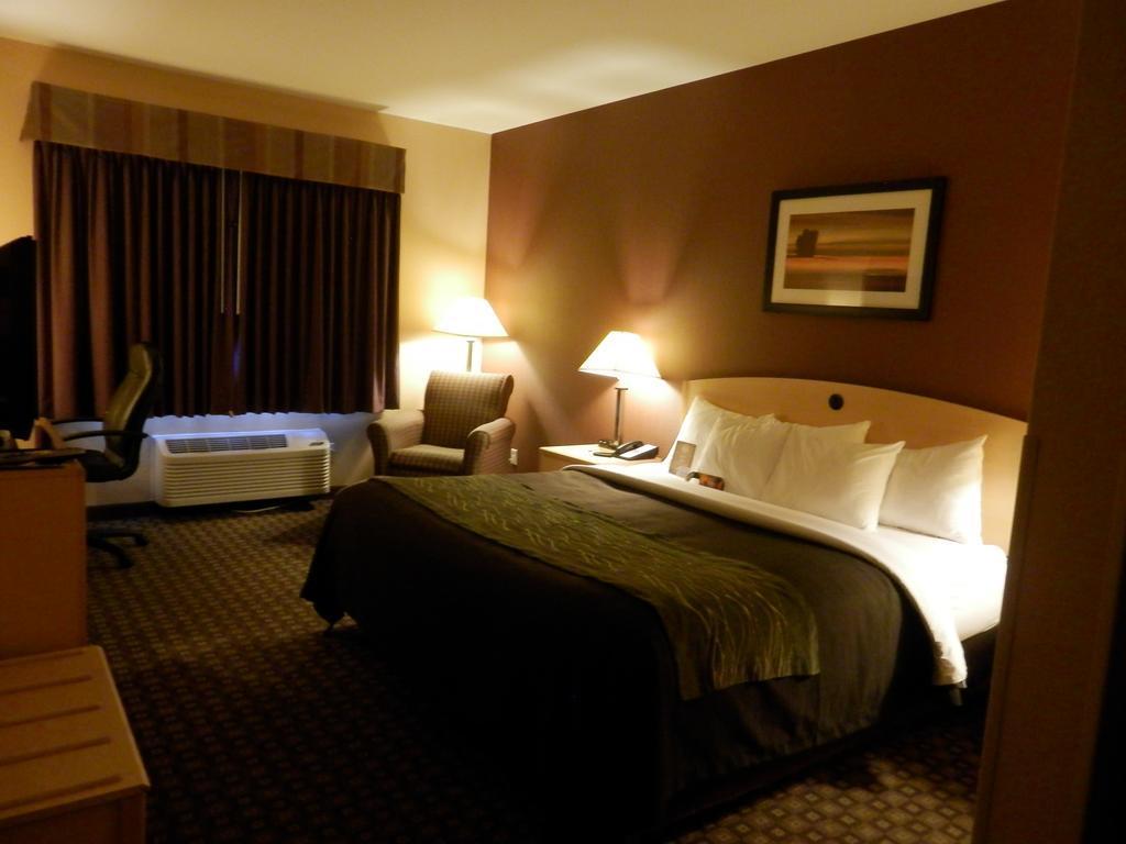 Quality Inn & Suites Loveland Extérieur photo